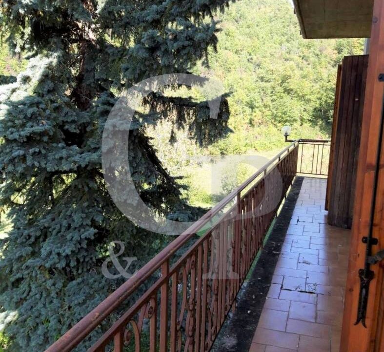 balcone palazzina vendita appartamento monghidoro colli bologna