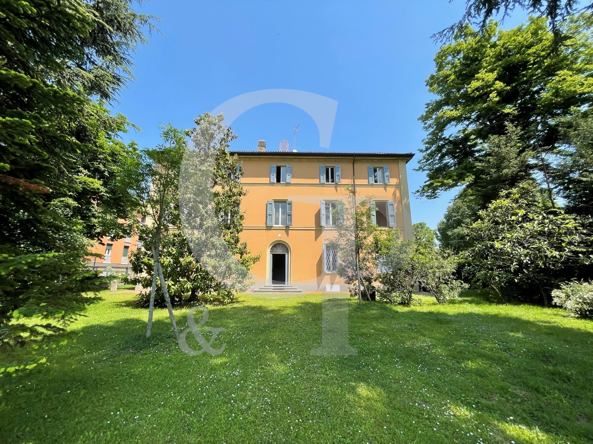 Bologna, Villa indipendente con parco esclusivo (Via della Concordia) – Vendita